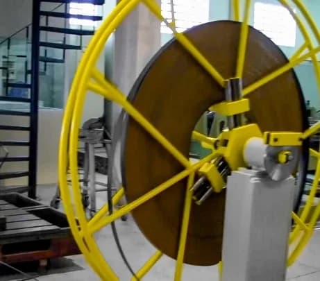 Maquina Para Alimentação de Prensa 3 - Esquadros®