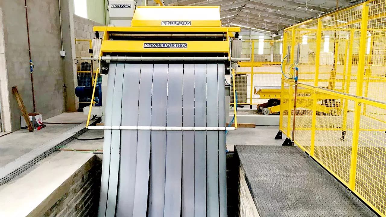 Máquina de cortes Longitudinais LCL - Esquadros®