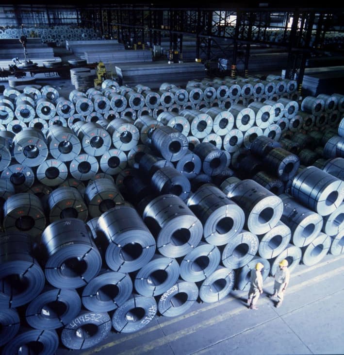 Bobinas antes do corte longitudinal - Esquadros®