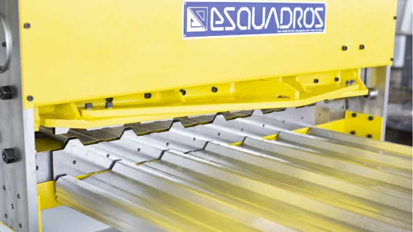 Máquina de Fabricar Telhas Metálicas Trapezoidal - Esquadros®