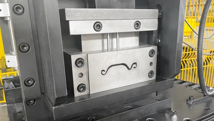 Flying shear - Esquadros®