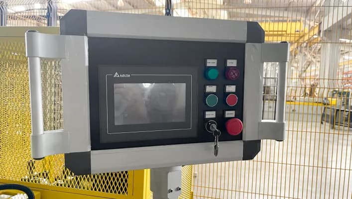 Central control panel - Esquadros®