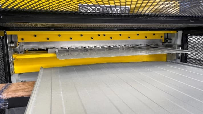 Guillotina rápida motorizada - Esquadros®