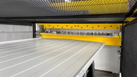 Guilhotina perfiladeira de painel forro - Esquadros®