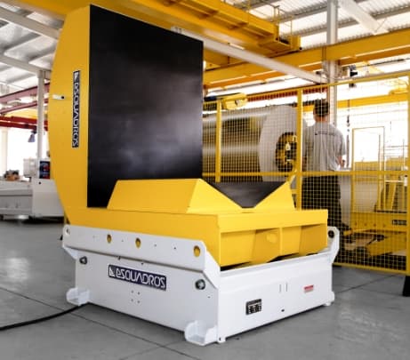 Produtividade e segurança com tombador de bobinas - Esquadros®