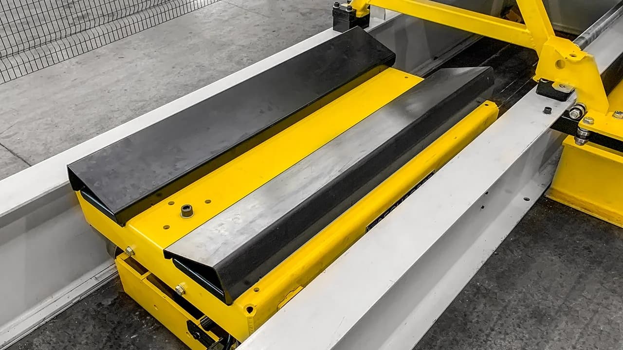 Minitarua LCTL 1300/1600.2 - 04 - Esquadros®