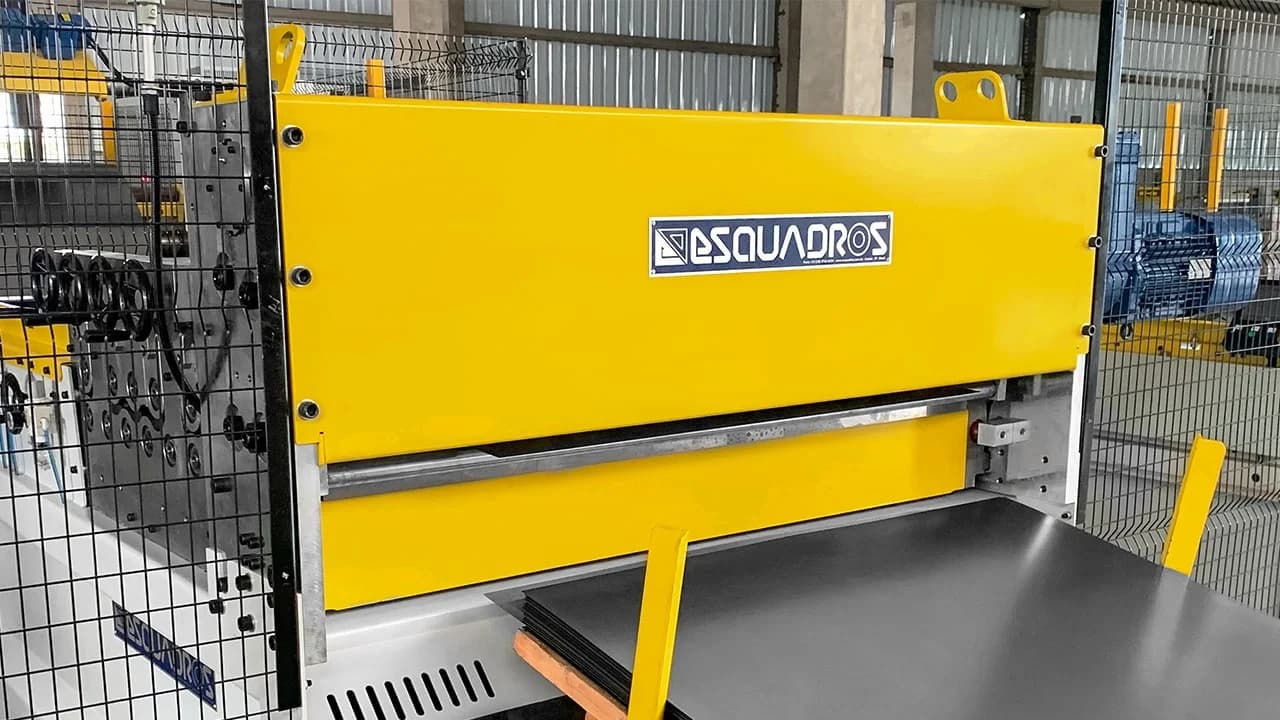 Minitarua LCTL 1300/1600.2 - 06 - Esquadros®