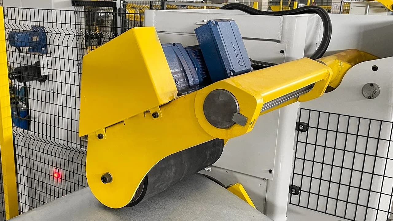 Minitarua LCTL 1300/1600.2 - 09 - Esquadros®