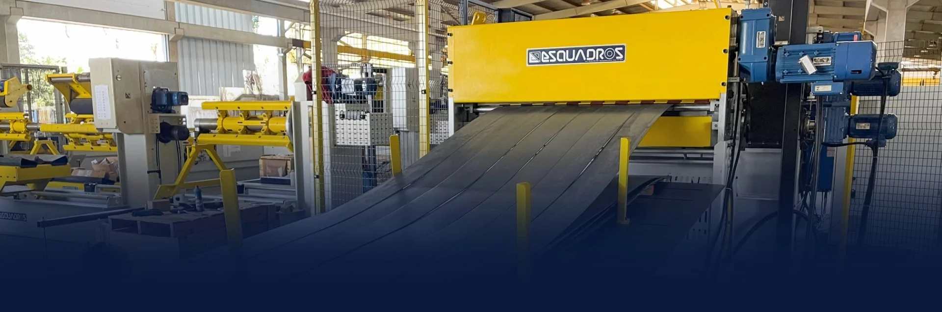 Banner linha de corte transversal 1300/1600.3E - Esquadros®