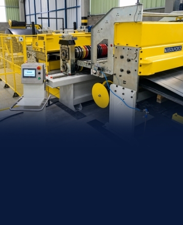Banner linha de corte transversal 1600.6-3E - Esquadros®