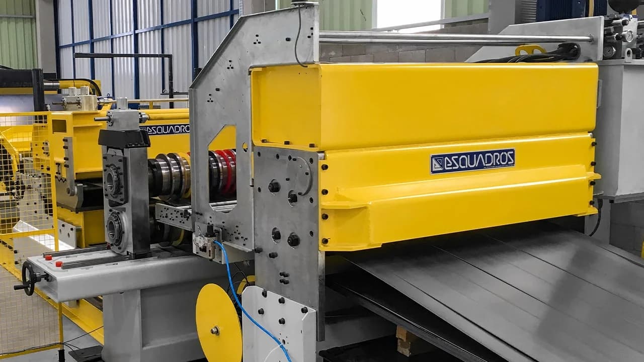 Minitarua LCTL 1600.6-3E - 05 - Esquadros®