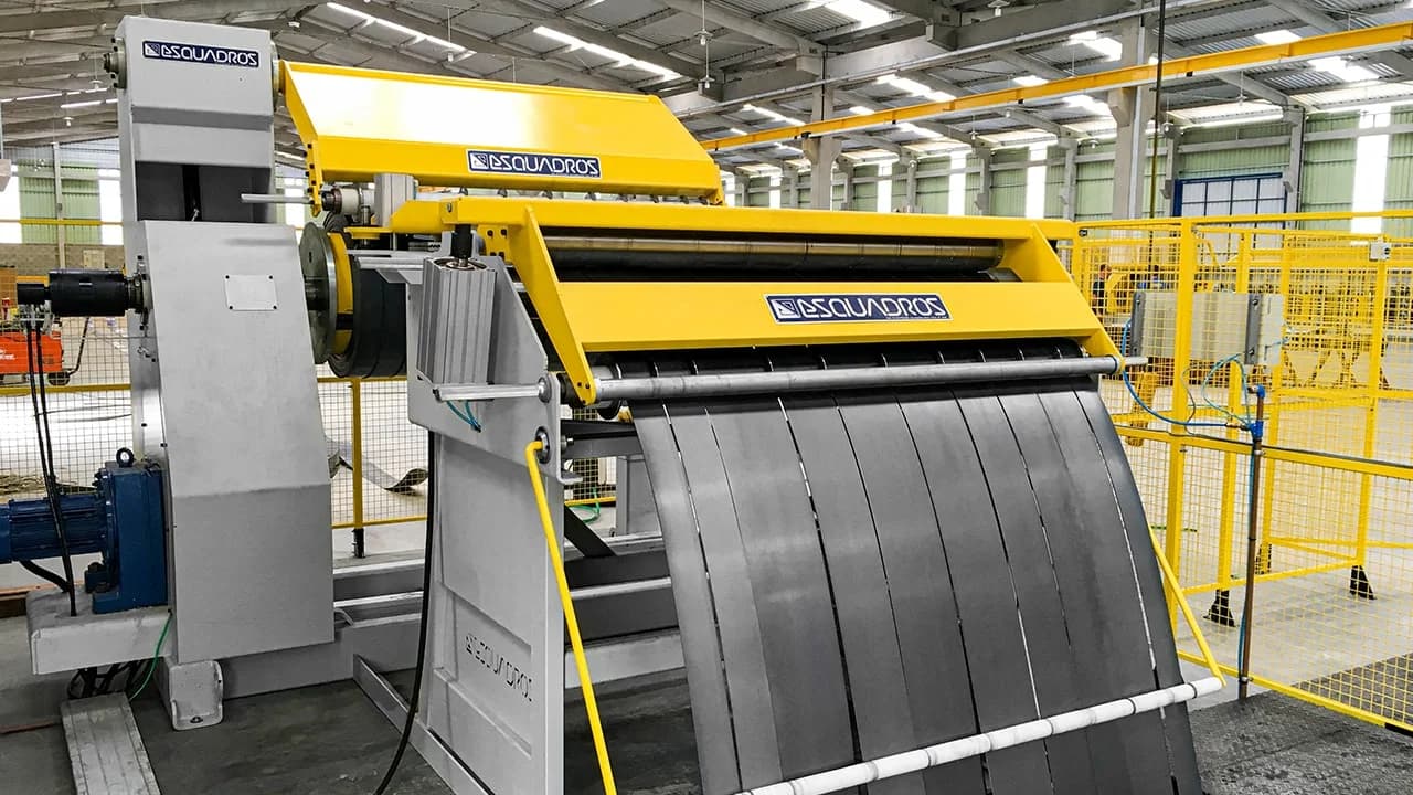Minitarua LCTL 1600.6-3E - 07 - Esquadros®