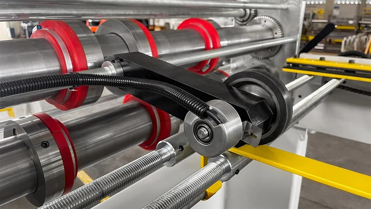 Minitarua LCL 1260.0 - 06 - Esquadros®
