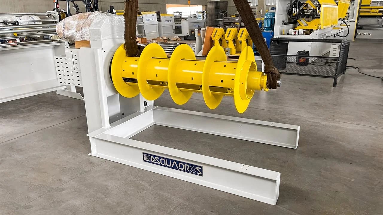 Minitarua LCL 1260.0 - 09 - Esquadros®