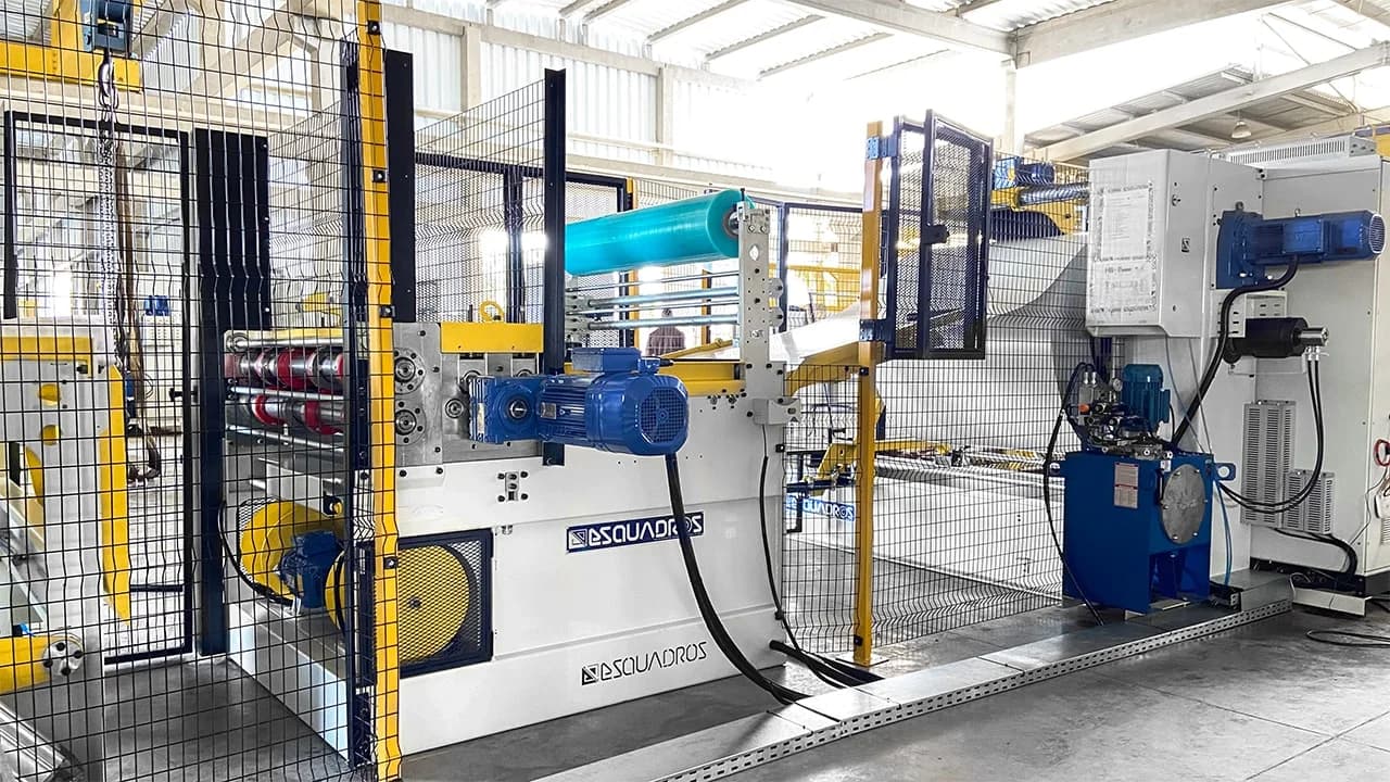 Minitarua LCL 1260.1 - 03 - Esquadros®