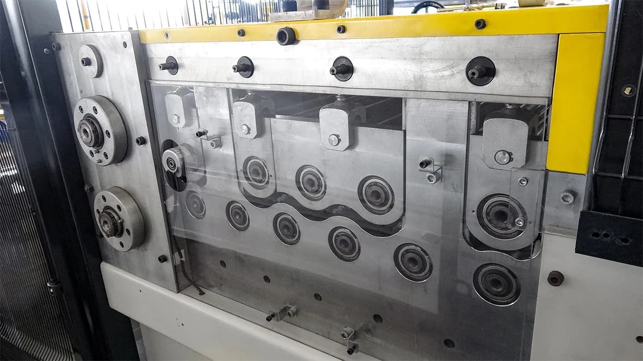 Minitarua LCL 1300/1600.2 - 05 - Esquadros®