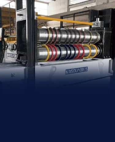 Banner slitting lines 1300/1600.3E - Esquadros®