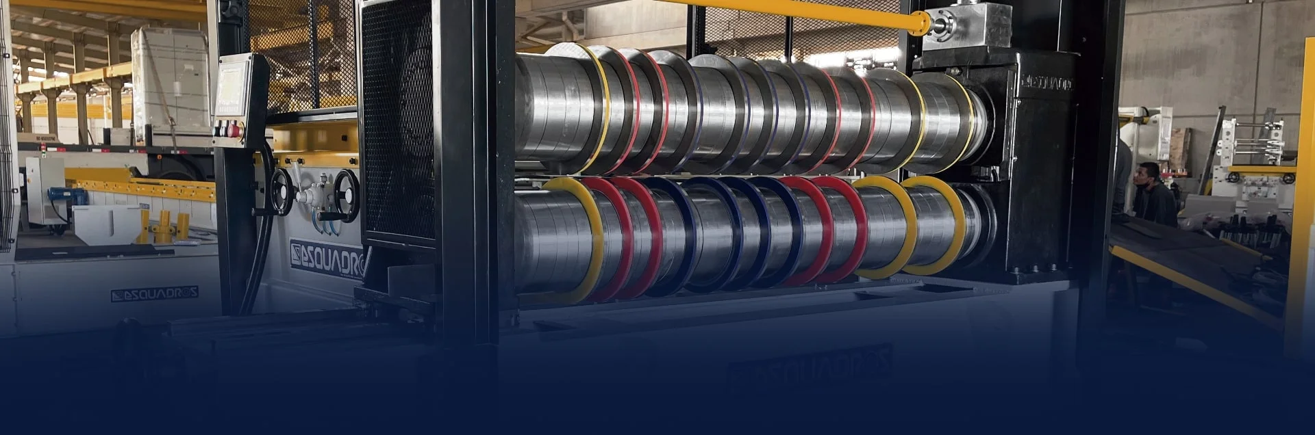 Banner slitting lines 1300/1600.3E - Esquadros®