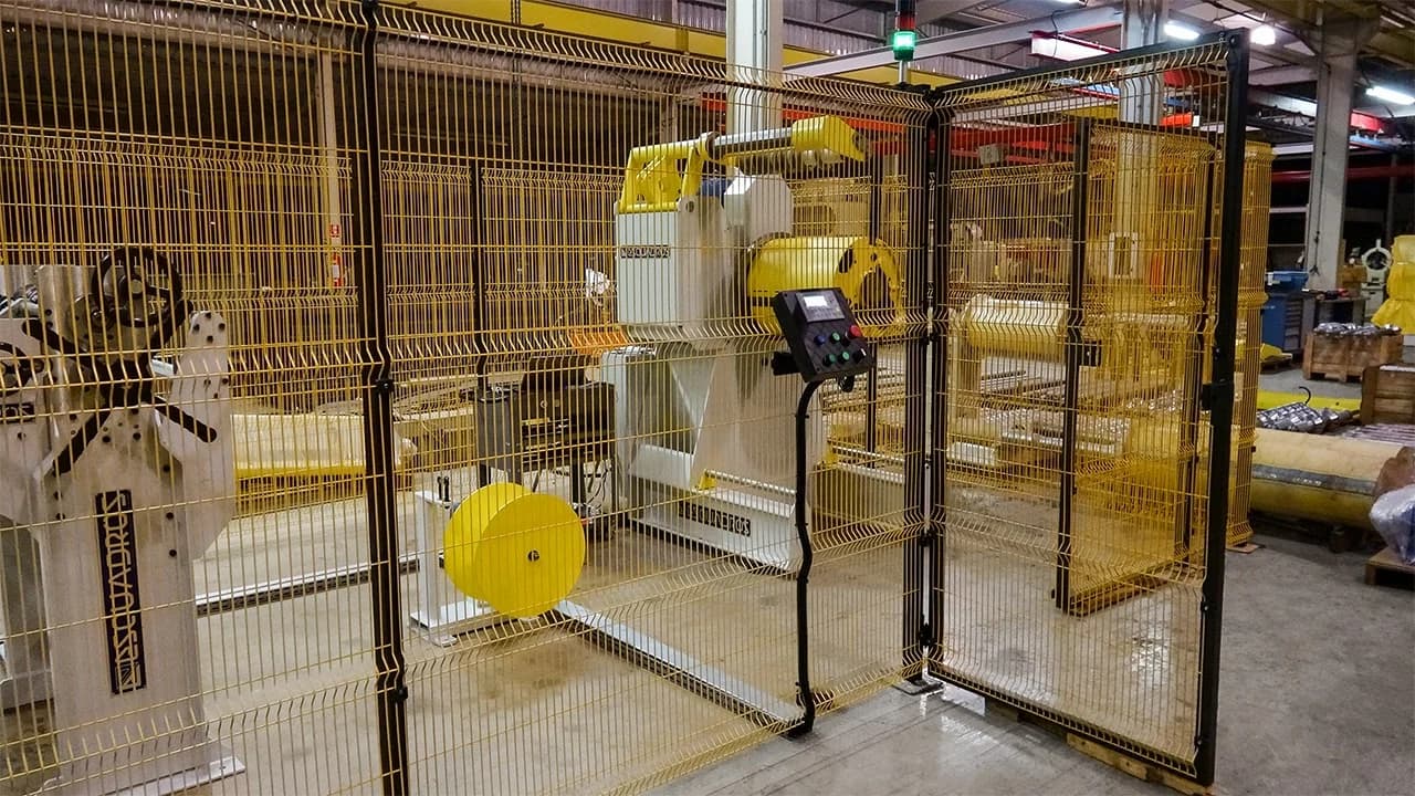 Minitarua LCL 600.1 - 06 - Esquadros®