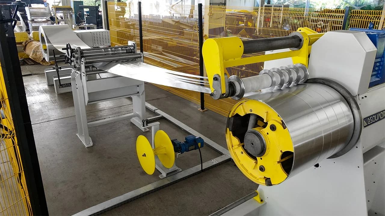 Minitarua LCL 600.1 - 08 - Esquadros®