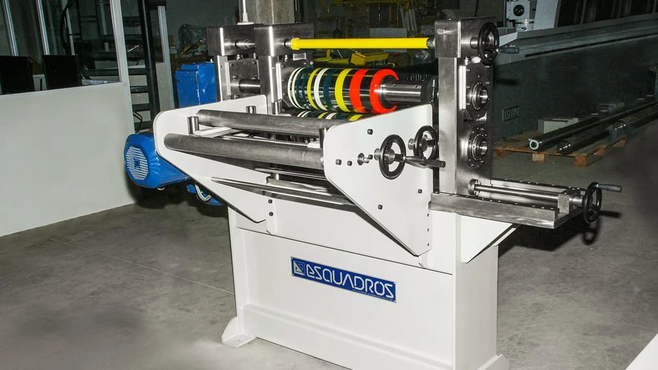 Minitarua LCL 600.3 - 05 - Esquadros®