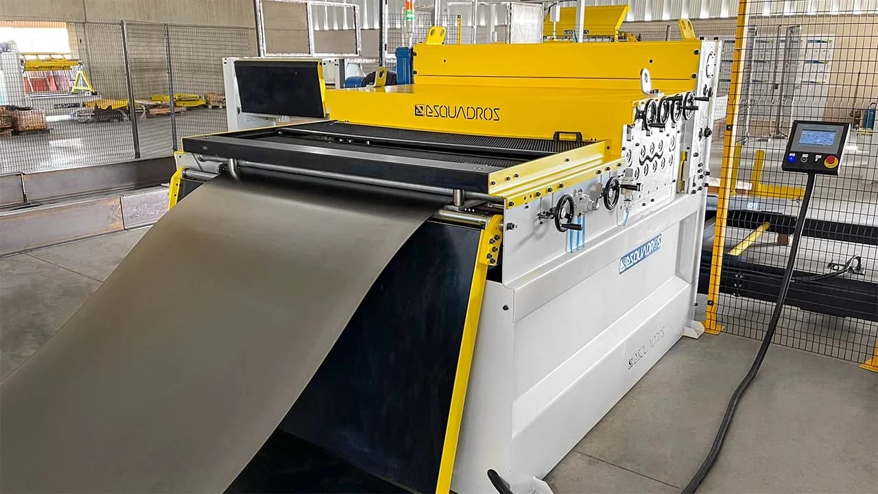 Minitarua LCT 1600.6 - 06 - Esquadros®