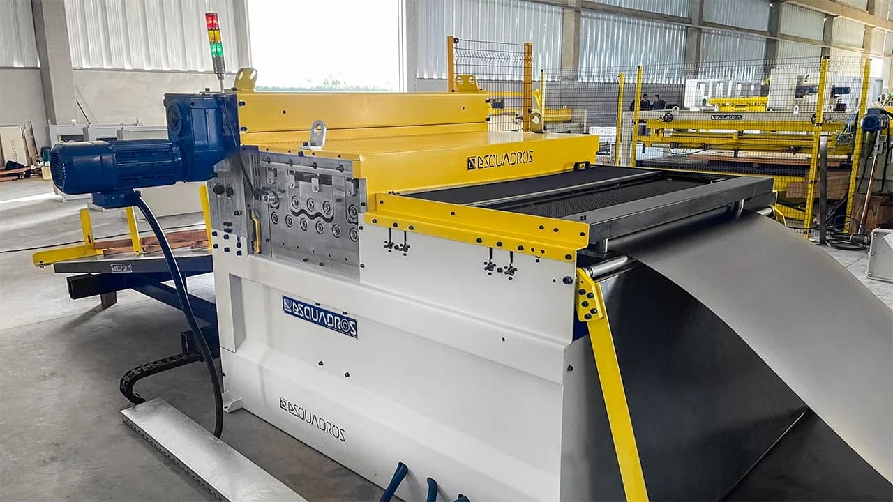 Minitarua LCT 1600.6 - 08 - Esquadros®
