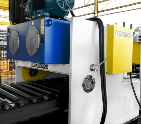 Guilhotina hidraulica máquina de corte transversal 1600.13 - Esquadros®