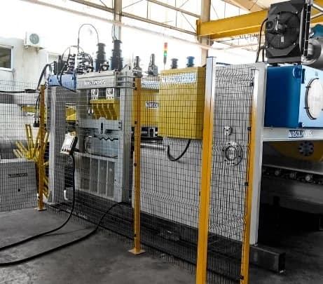 Linha de corte corte transversal 1600.13 - Esquadros®