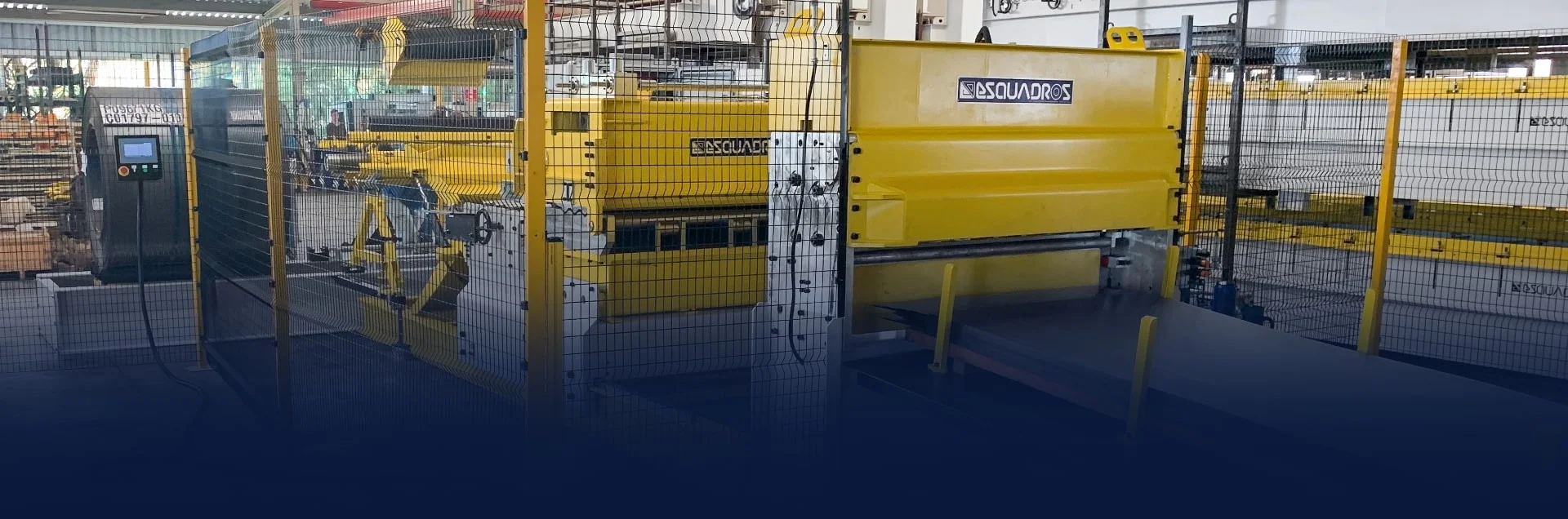 Banner linha de corte transversal 1600.6 - Esquadros®