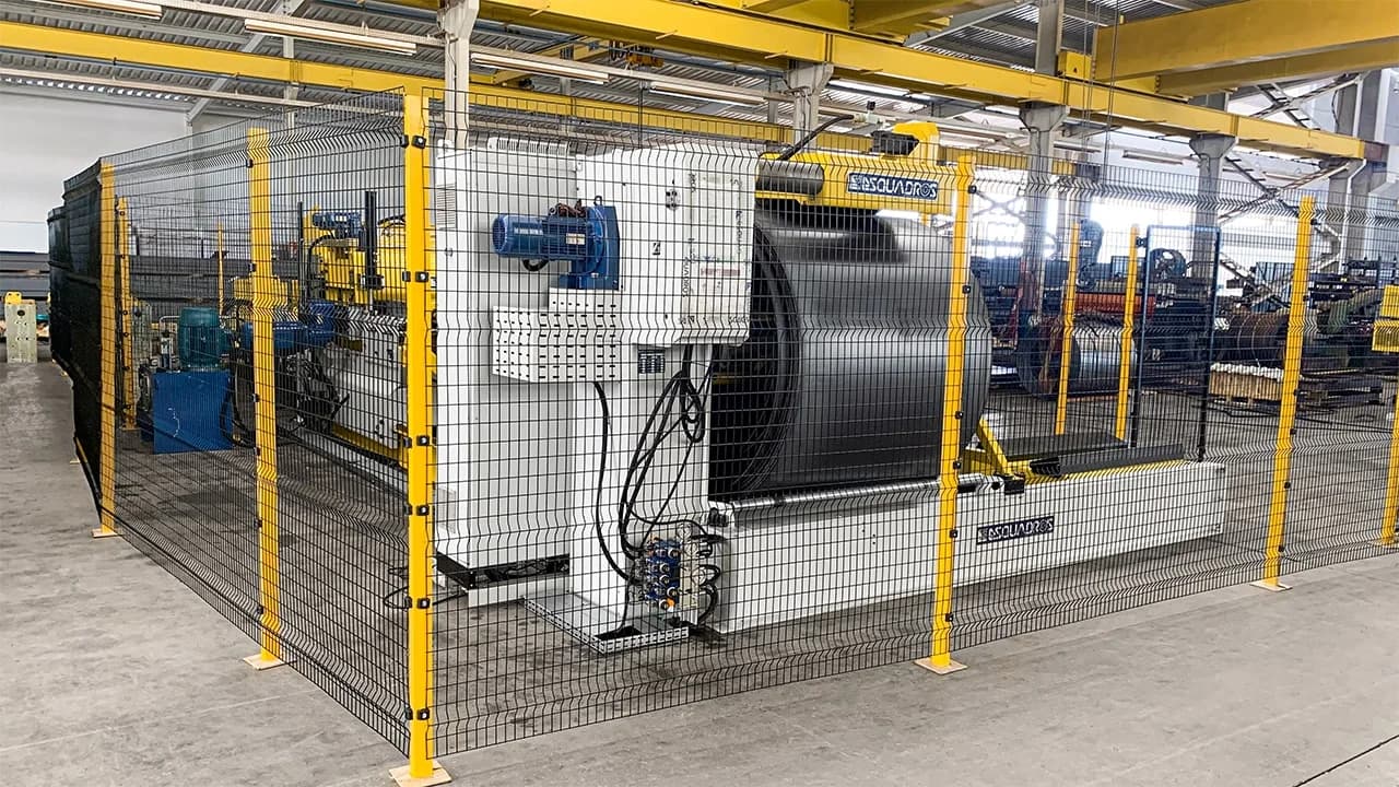 Minitarua LCT 1600.6 - 09 - Esquadros®