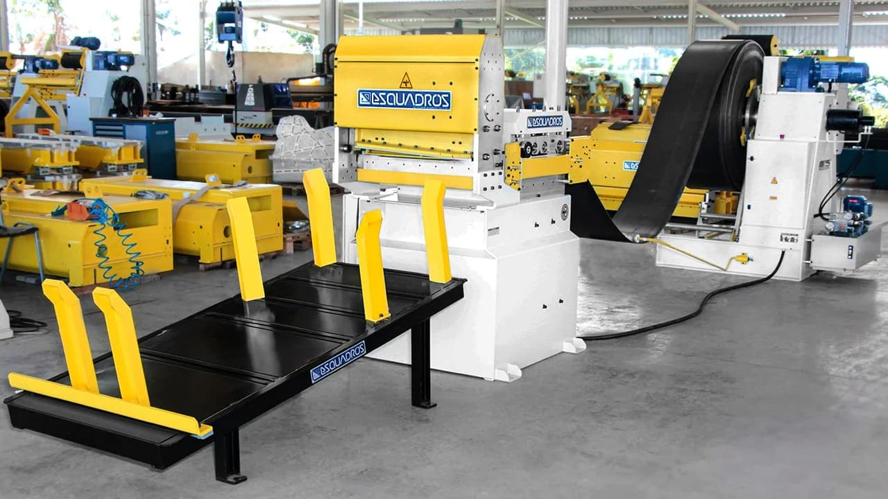 LCT 600.3 - 02 - Esquadros®