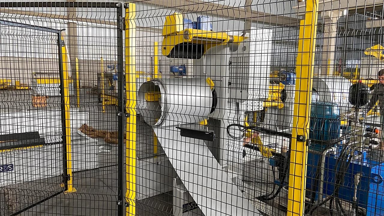 LCT 600.3 - 03 - Esquadros®