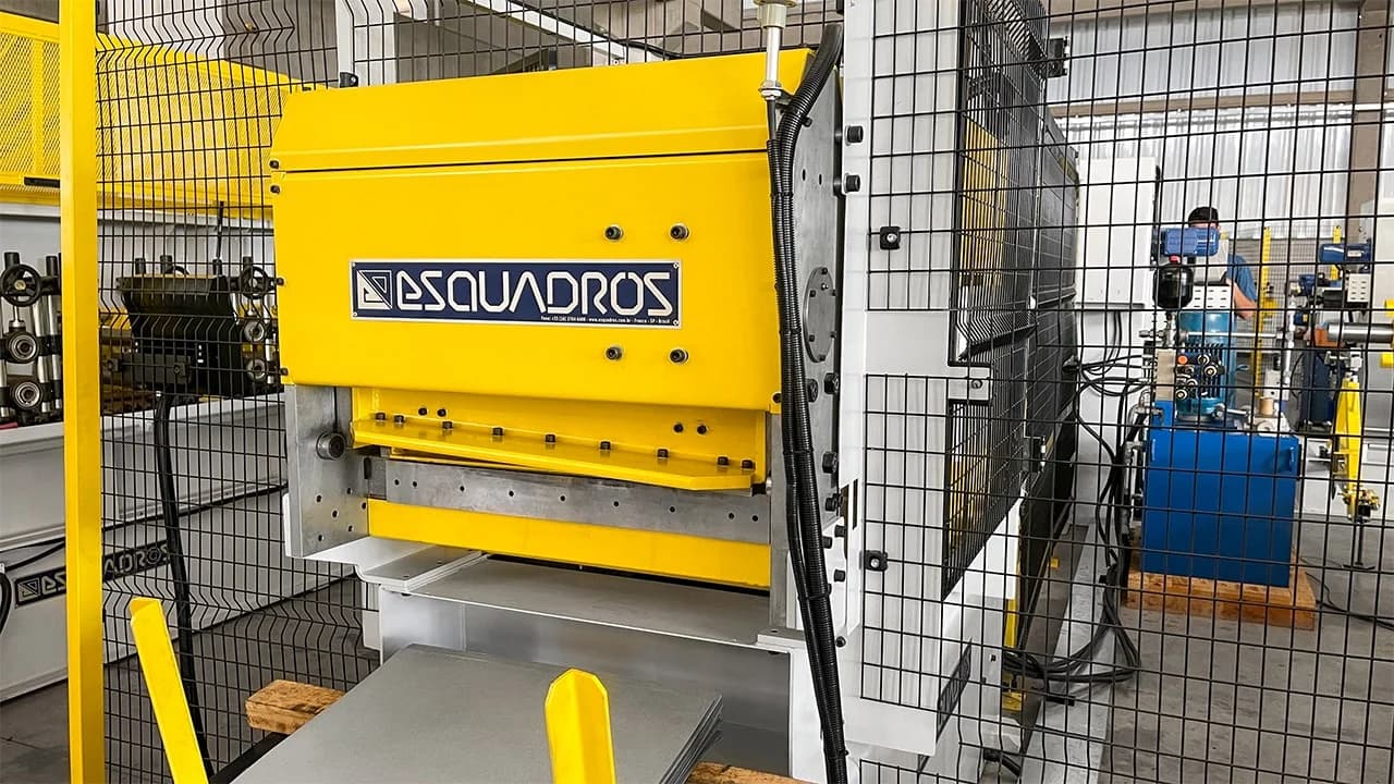 LCT 600.3 - 08 - Esquadros®