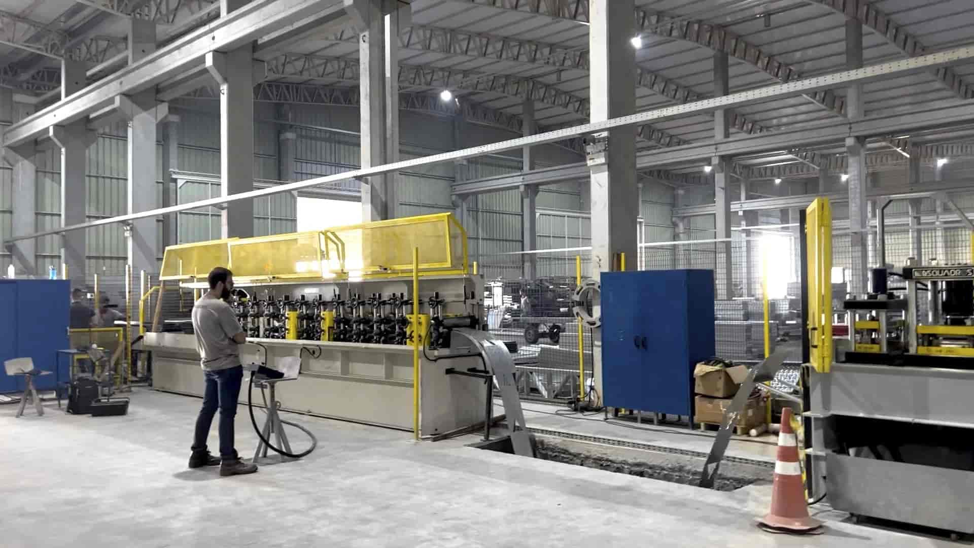 BANCADA DE ESTAMPO ANTERIOR A CONFORMAÇÃO PE 400.3 - BANNER 03