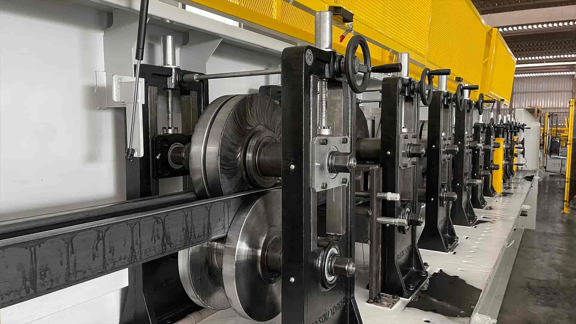 PERFILADEIRA PARA FABRICAÇÃO DE PERFIL "U", "C" E CARTOLA - BANNER 03