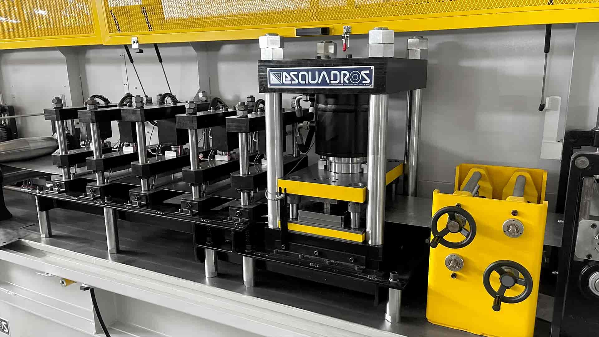 PERFILADEIRA PARA FABRICAÇÃO DE PERFIL DUTO - BANNER 05