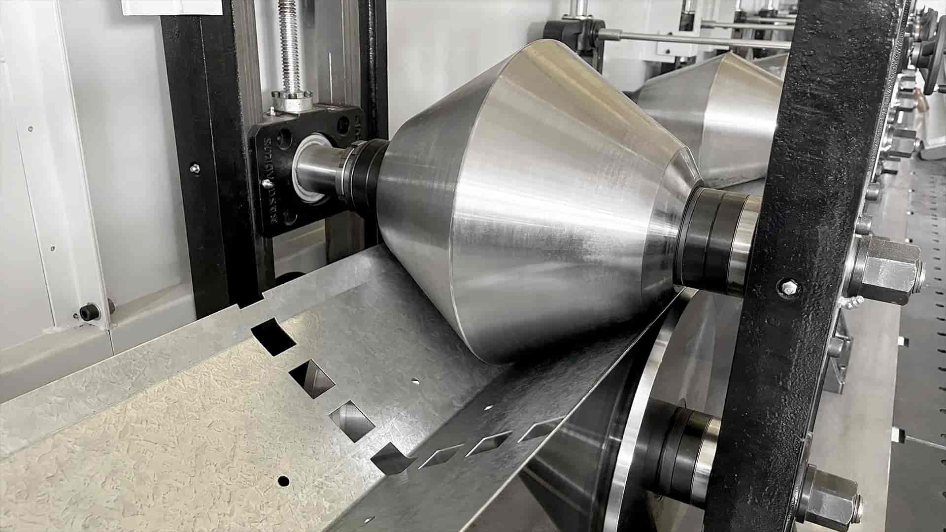 PERFILADEIRA PARA FABRICAÇÃO DE PERFIL DUTO - BANNER 06